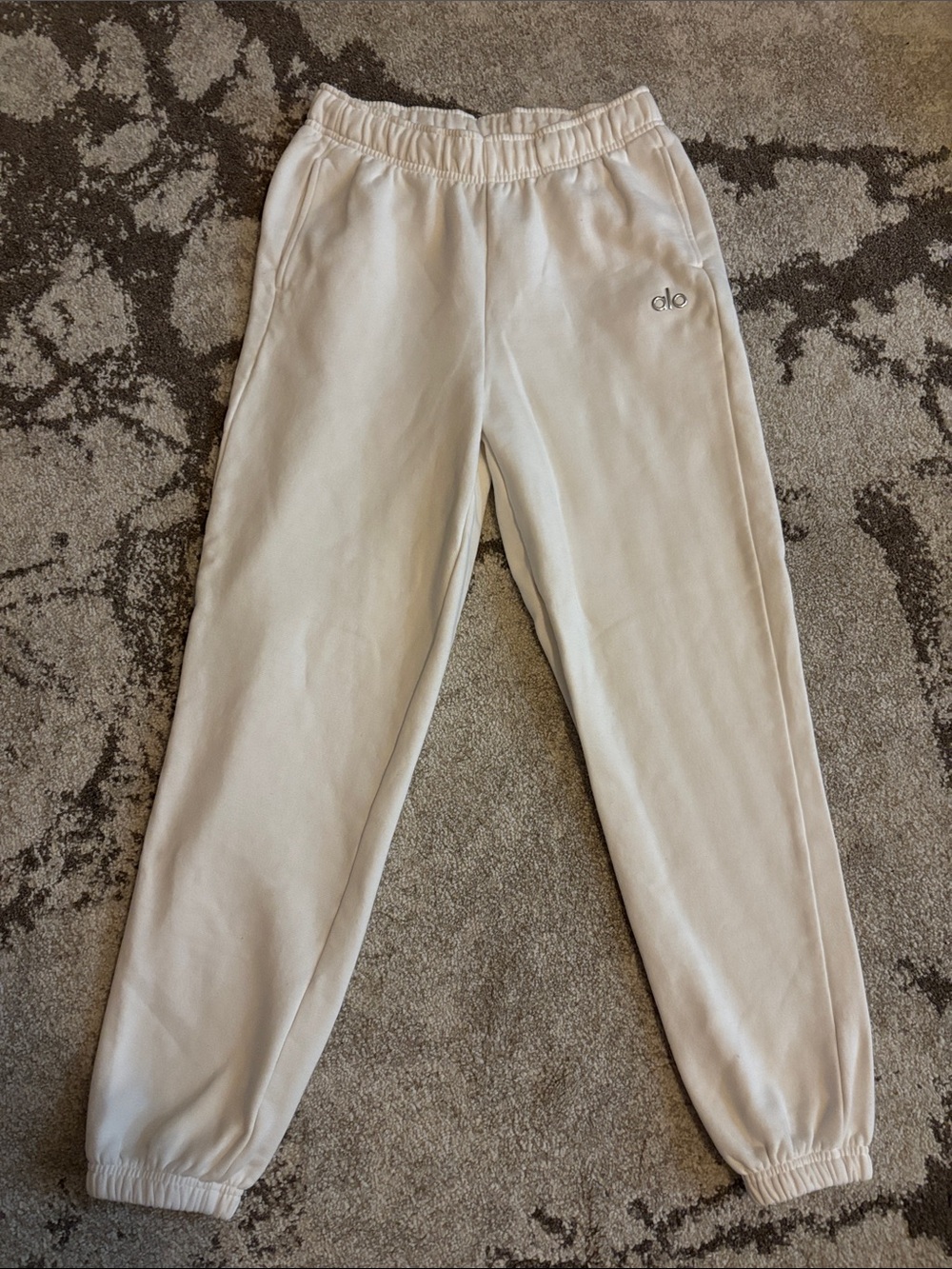 Alo Yoga Accolade Sweatpants in Bone - Relaxed Fleece Joggers!